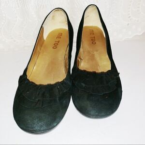 Me too black suede wedge pumps with ruffle  7.5